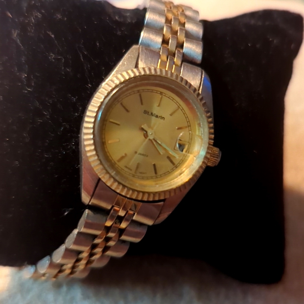 Vintage St Marin Quartz watch